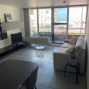  Apartment Ascot